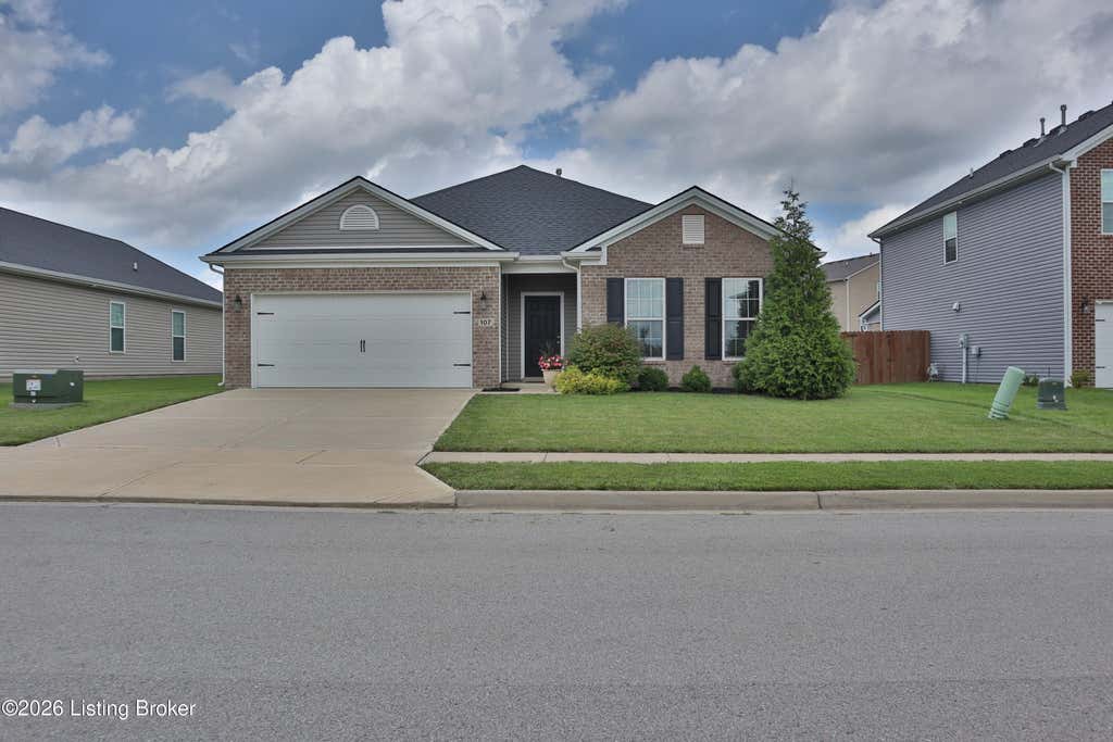 Photo of 107 White Oak Dr, Nicholasville, KY 40356 (MLS # 1724222)