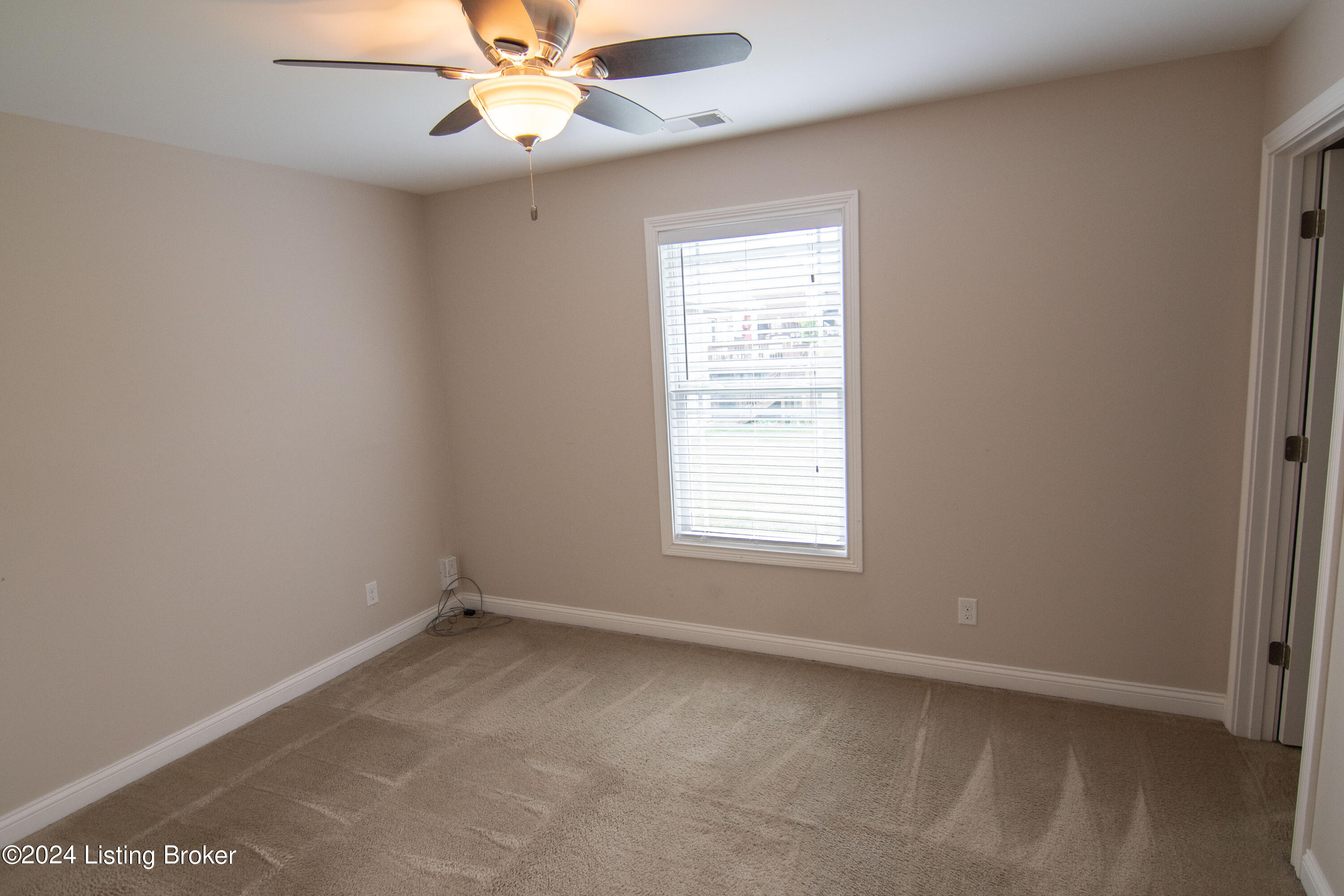 16507 Glen Lakes Dr, Louisville, Pennsylvania image 32