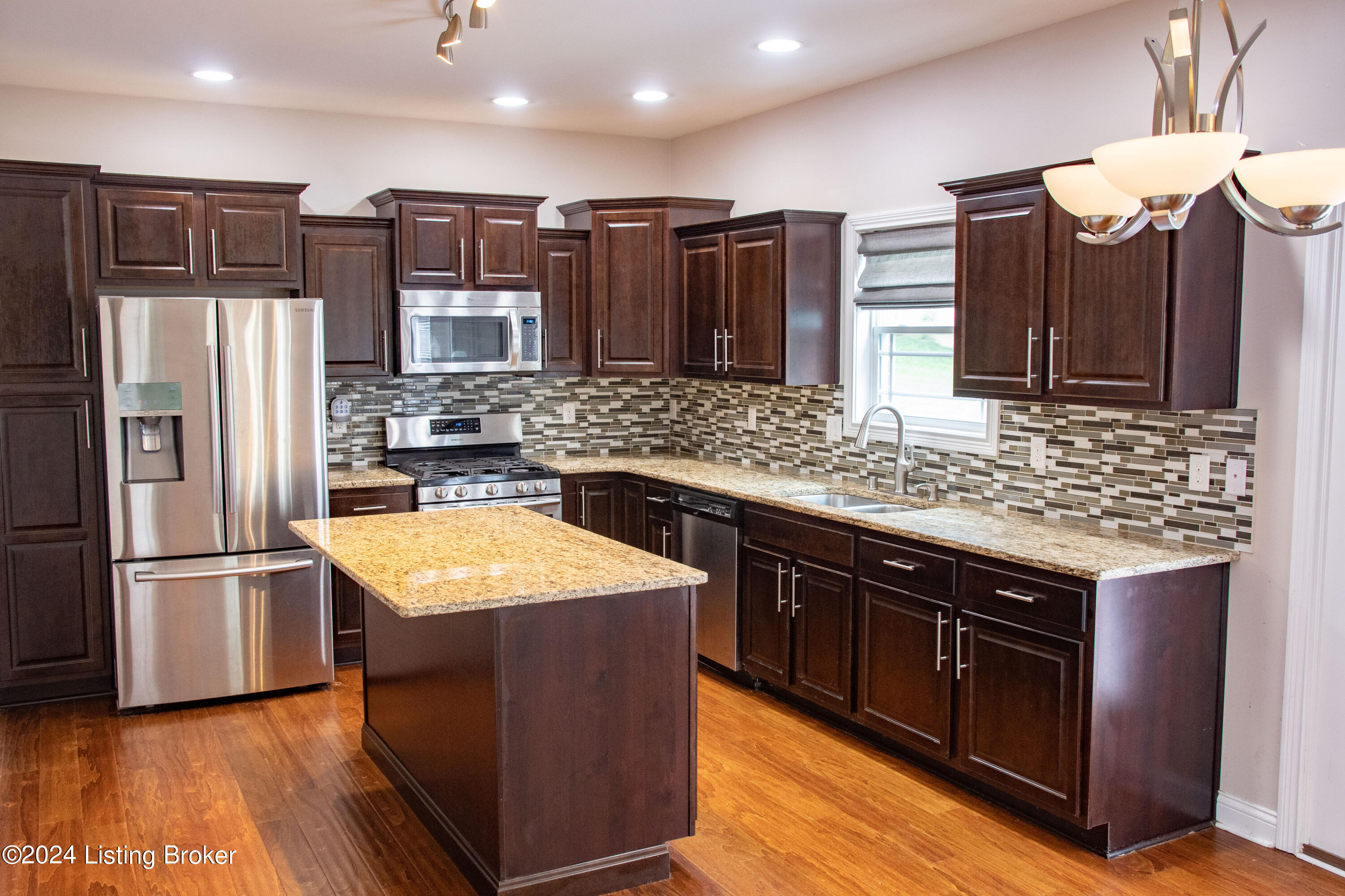 16507 Glen Lakes Dr, Louisville, Pennsylvania image 16