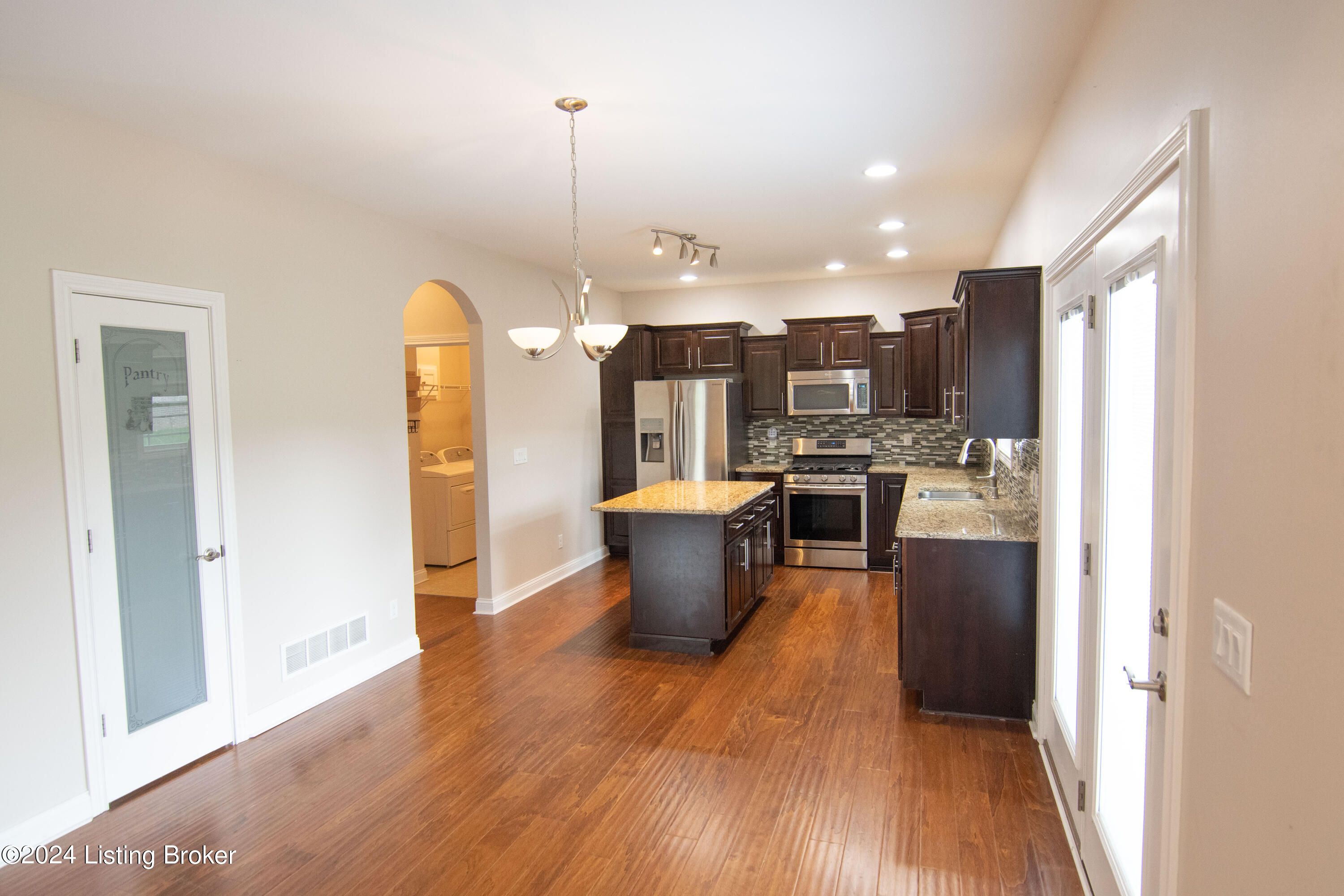 16507 Glen Lakes Dr, Louisville, Pennsylvania image 10