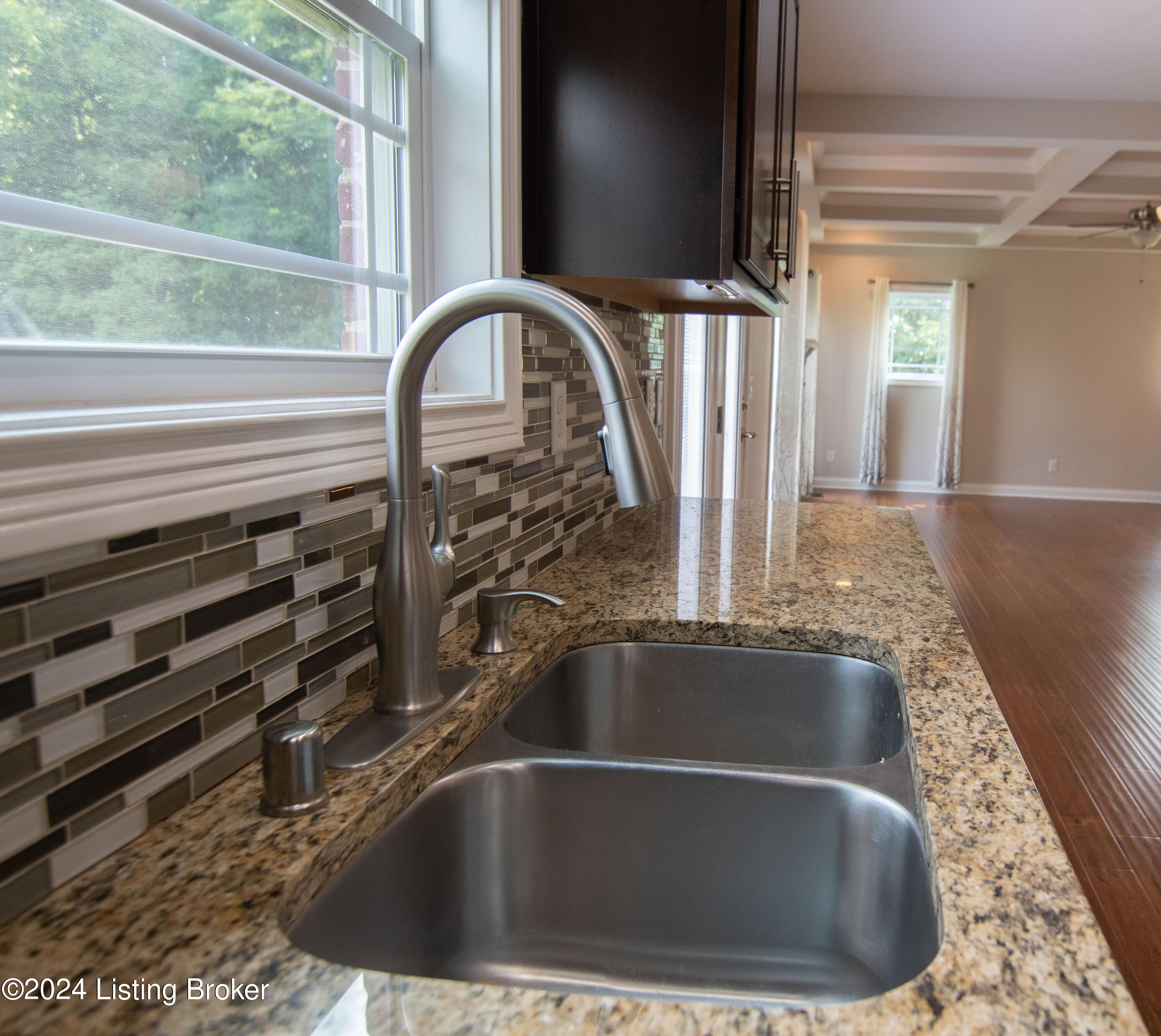 16507 Glen Lakes Dr, Louisville, Pennsylvania image 15