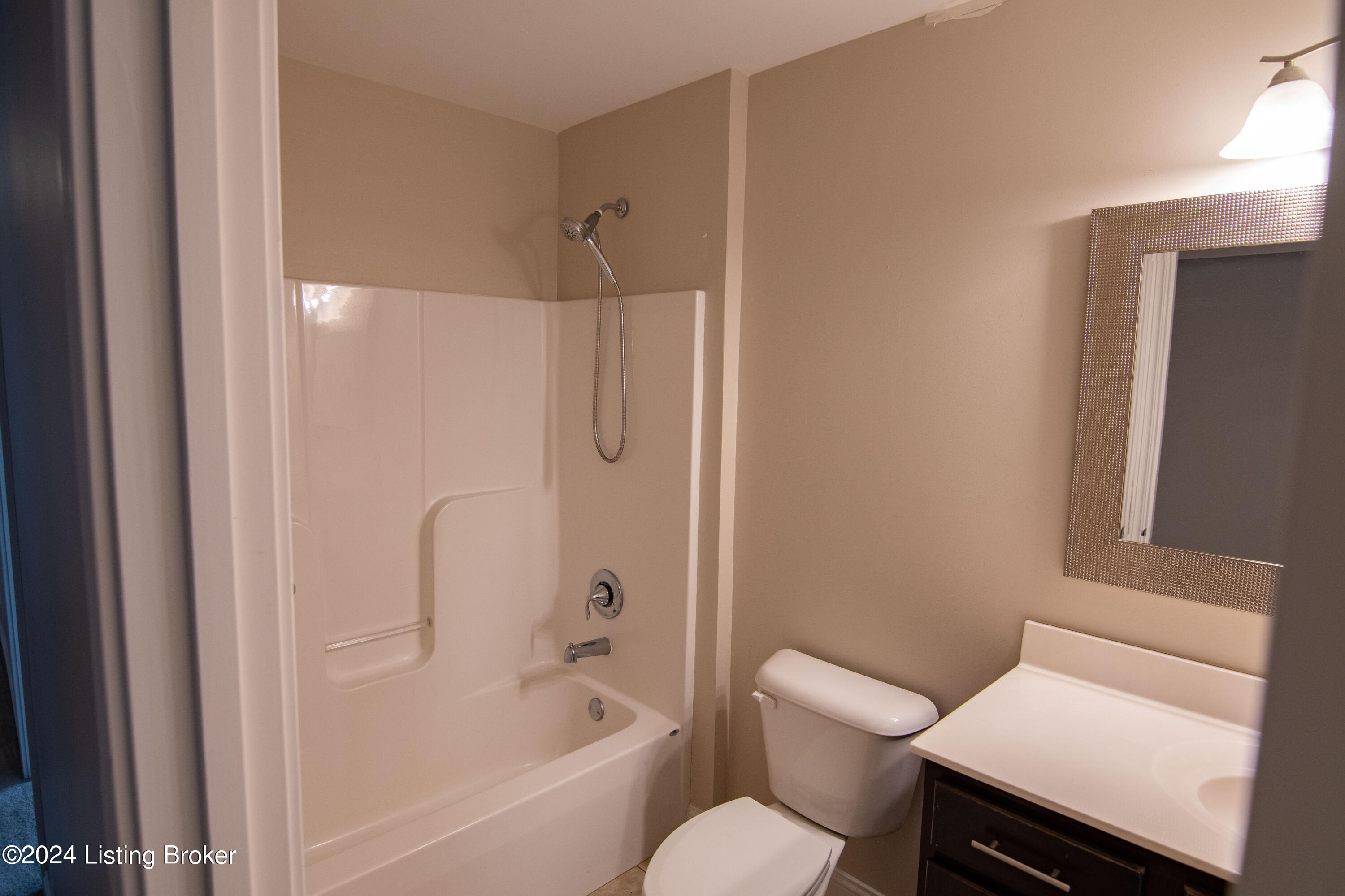 16507 Glen Lakes Dr, Louisville, Pennsylvania image 35