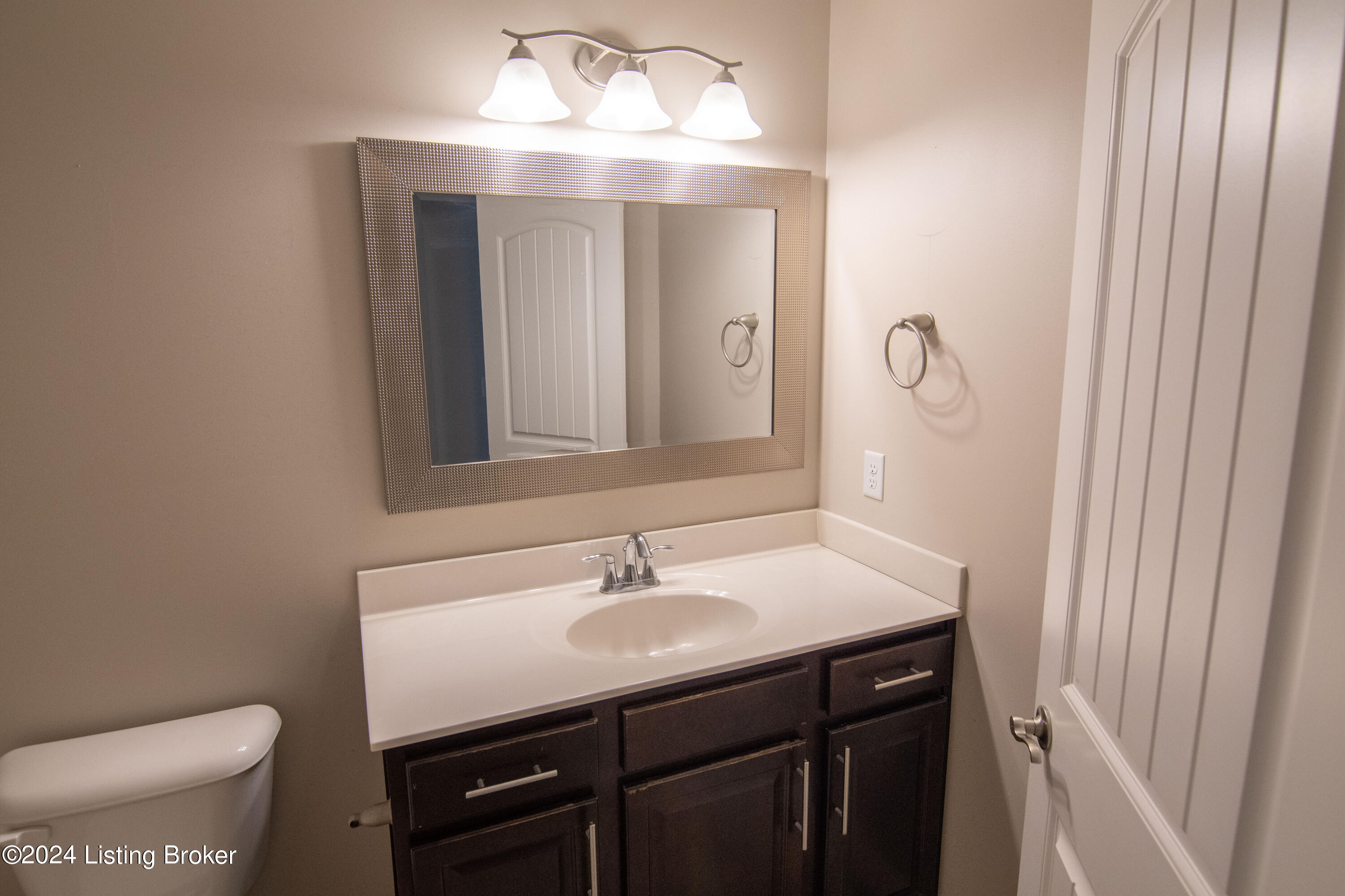 16507 Glen Lakes Dr, Louisville, Pennsylvania image 36