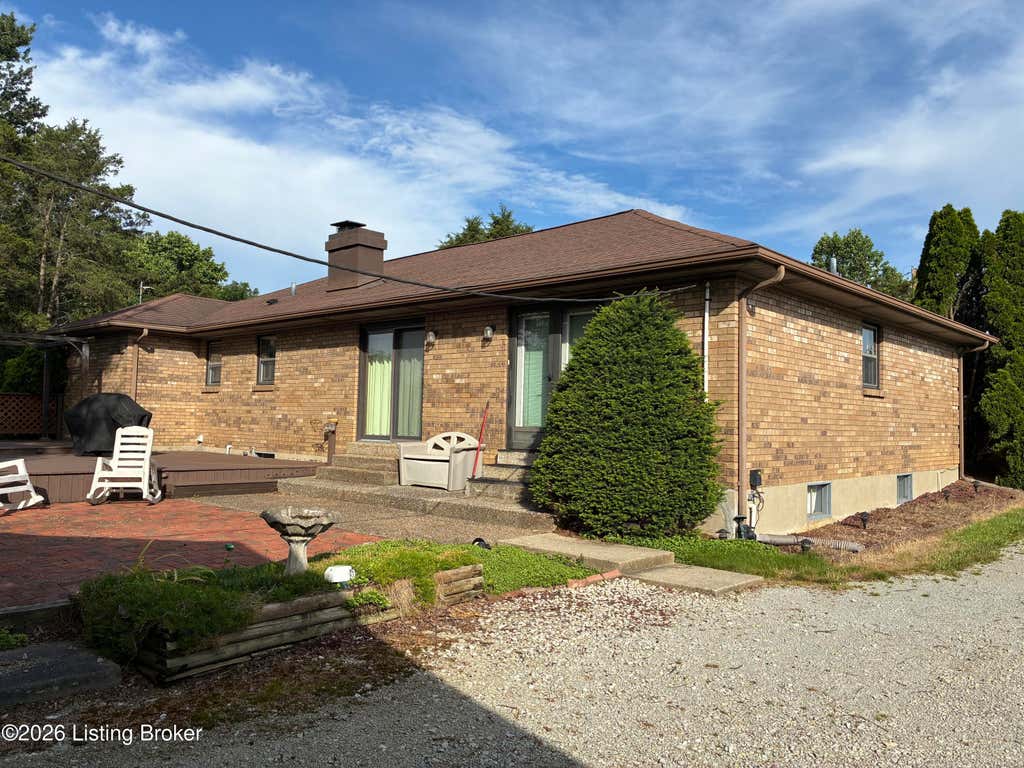 Photo of 2502 Holly Ln, La Grange, KY 40031 (MLS # 1719763)