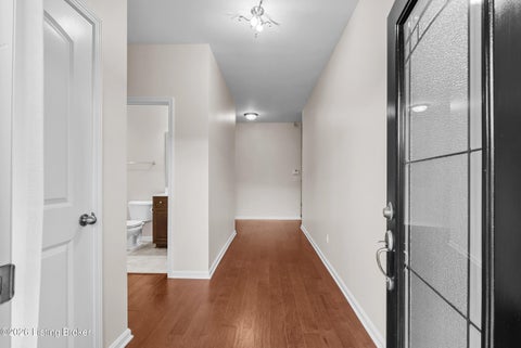 Tiny photo for 6436 Clover Trace Cir, Louisville, KY 40216 (MLS # 1730980)