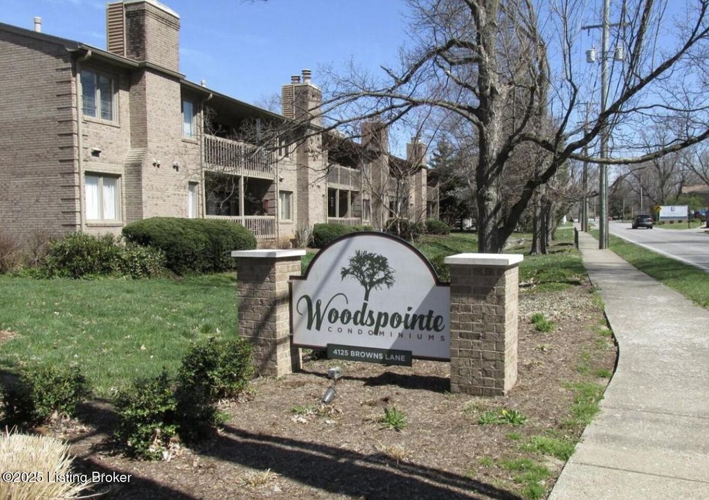 Photo of 4125 Browns Ln #UNIT 113, Louisville, KY 40220 (MLS # 1707264)