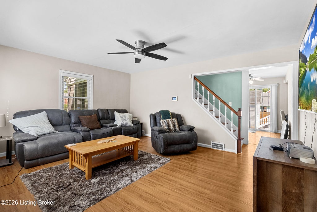 Photo of 4901 Ranchland Dr, Louisville, KY 40216 (MLS # 1726851)