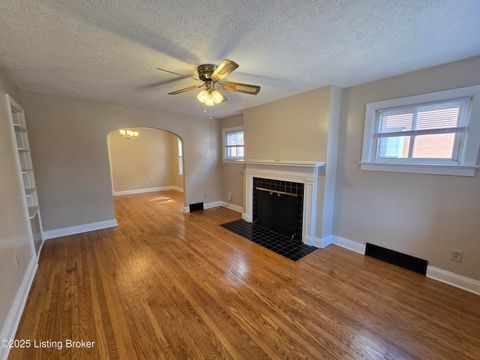 Photo of 2424 Emil Ave, Louisville, KY 40217 (MLS # 1680582)