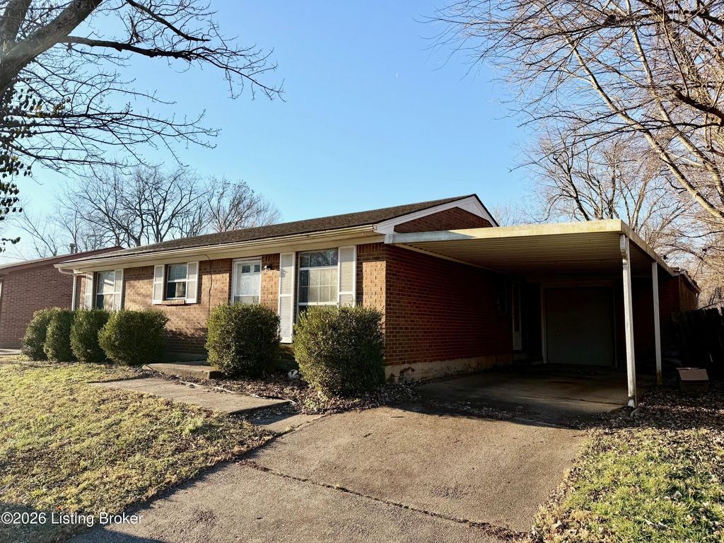 Photo of 313 Hawthorne Dr, Jeffersonville, IN 47130 (MLS # 1707590)