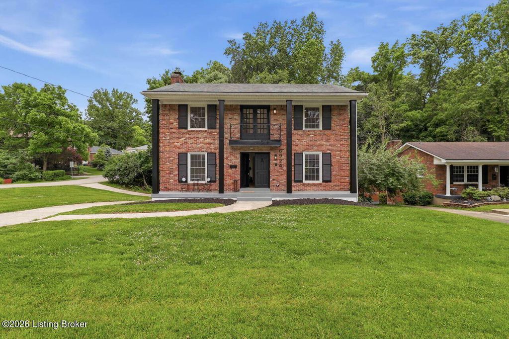Photo of 6924 Norlynn Dr, Louisville, KY 40228 (MLS # 1718278)