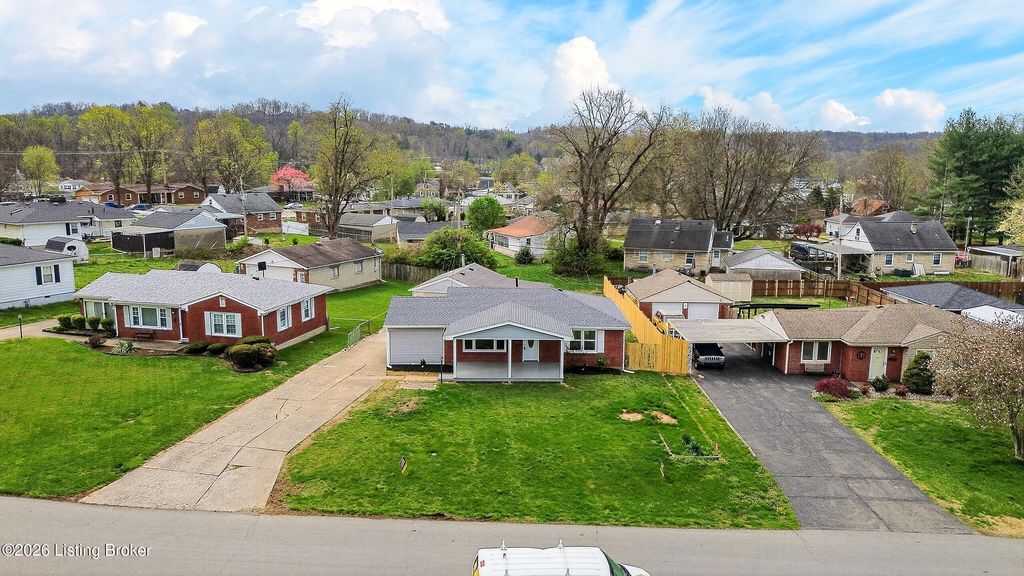 Photo of 1208 Terudon Dr, Louisville, KY 40214 (MLS # 1713003)