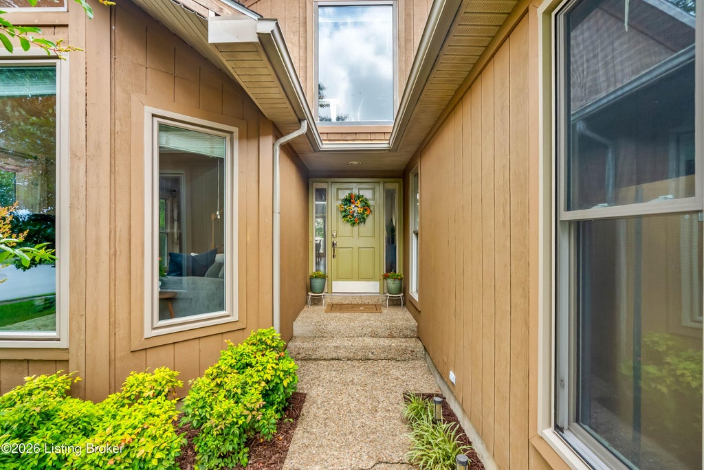 Photo of 4639 Shenandoah Dr, Louisville, KY 40241 (MLS # 1722561)