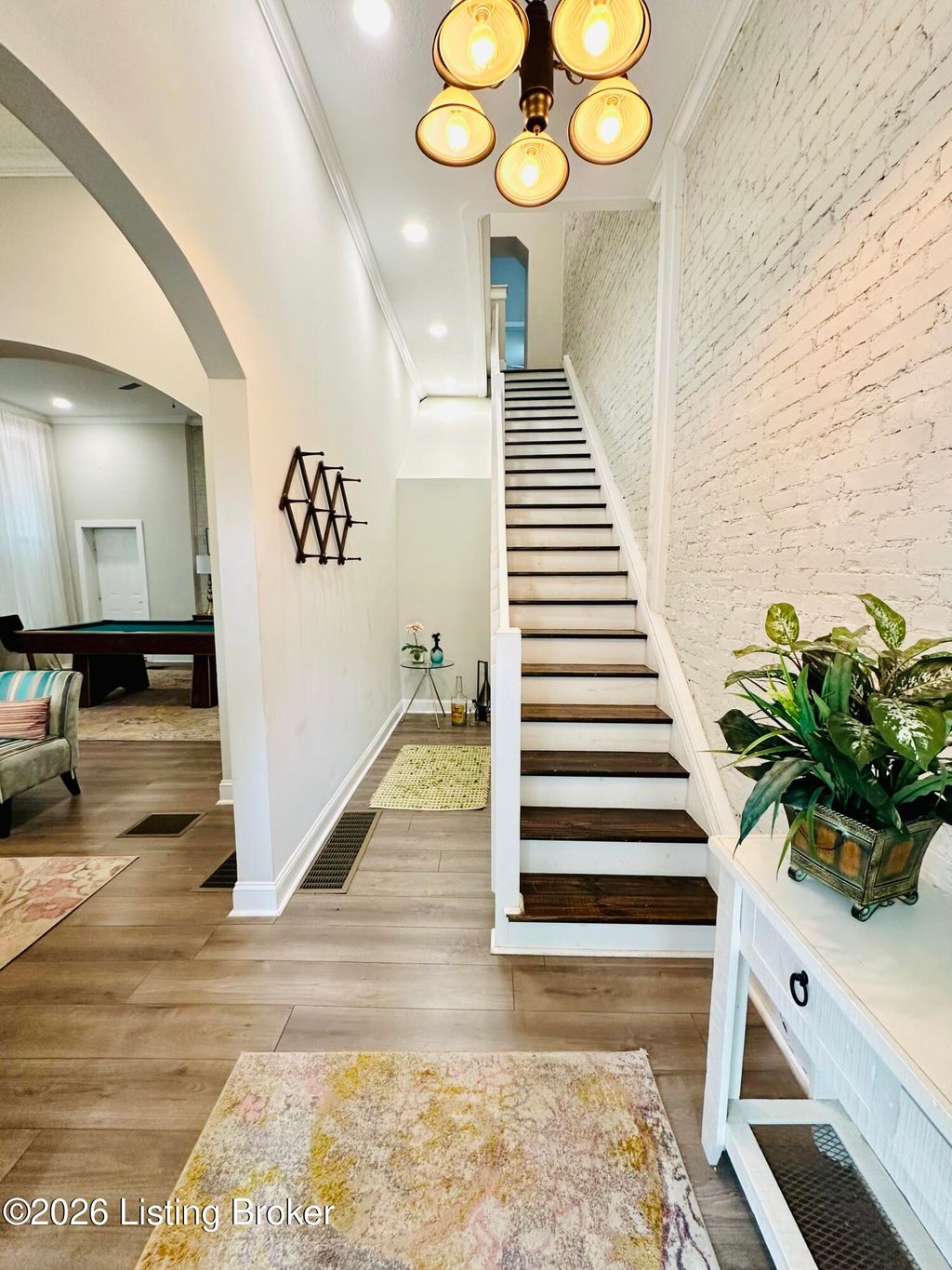 Photo of 227 E Oak St, Louisville, KY 40203 (MLS # 1718227)