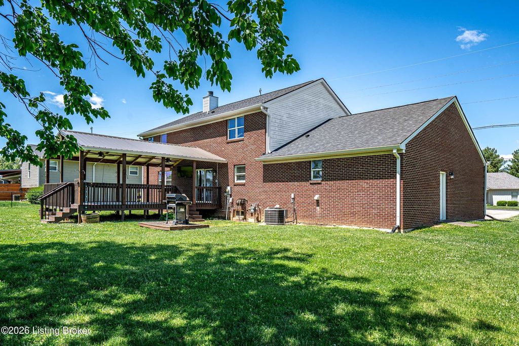 Photo of 376 Gene St, Mt Washington, KY 40047 (MLS # 1717625)