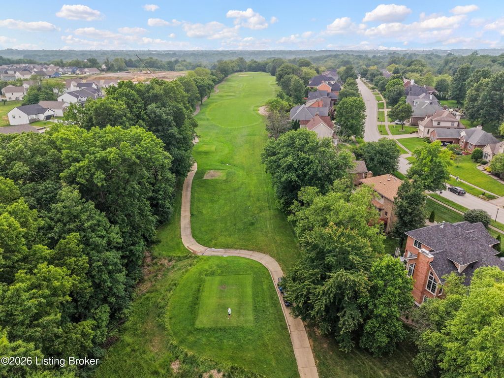 Photo of 1315 Crosstimbers Dr, Louisville, KY 40245 (MLS # 1718558)