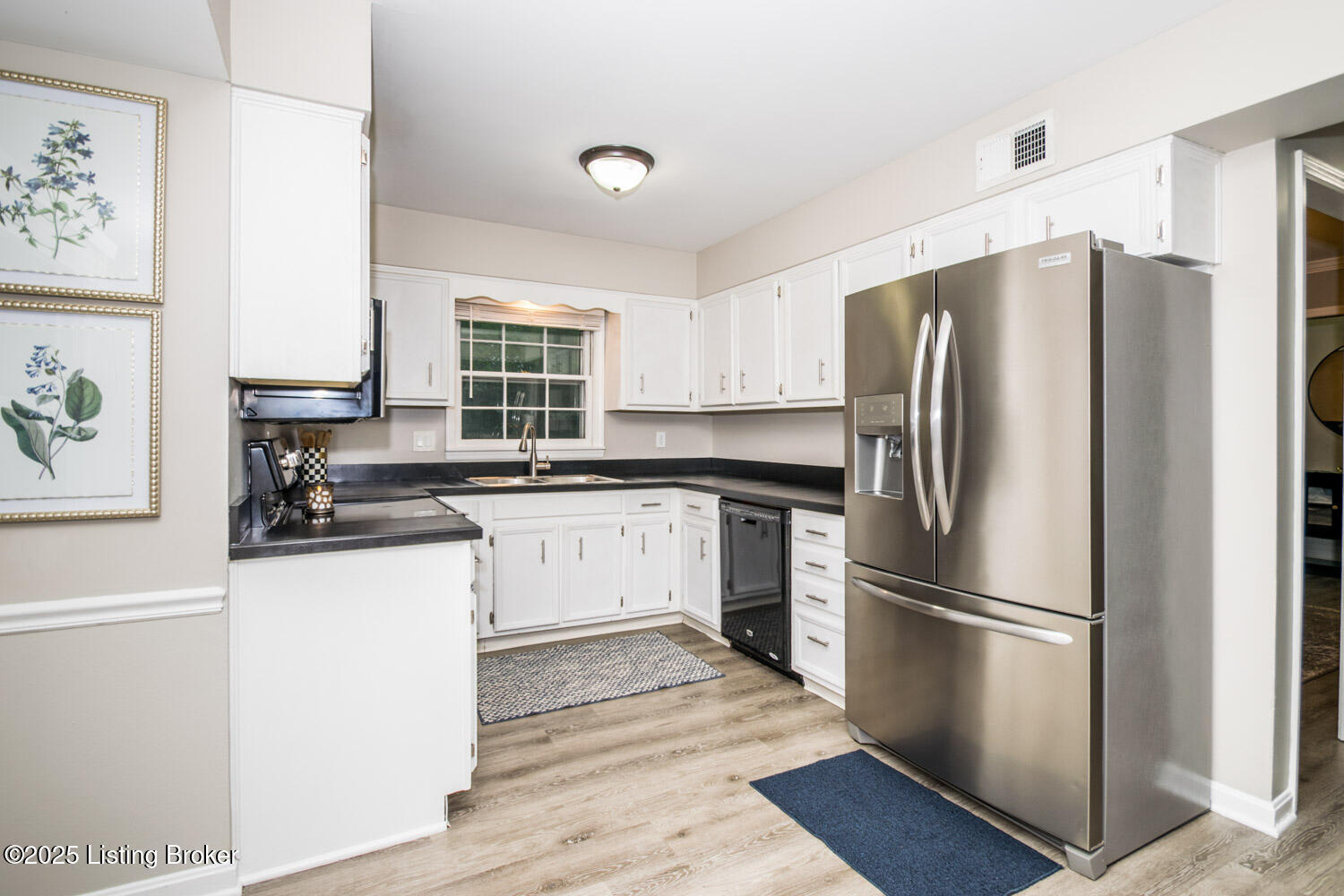 9008 Sandwich Pl, Louisville, Pennsylvania image 20