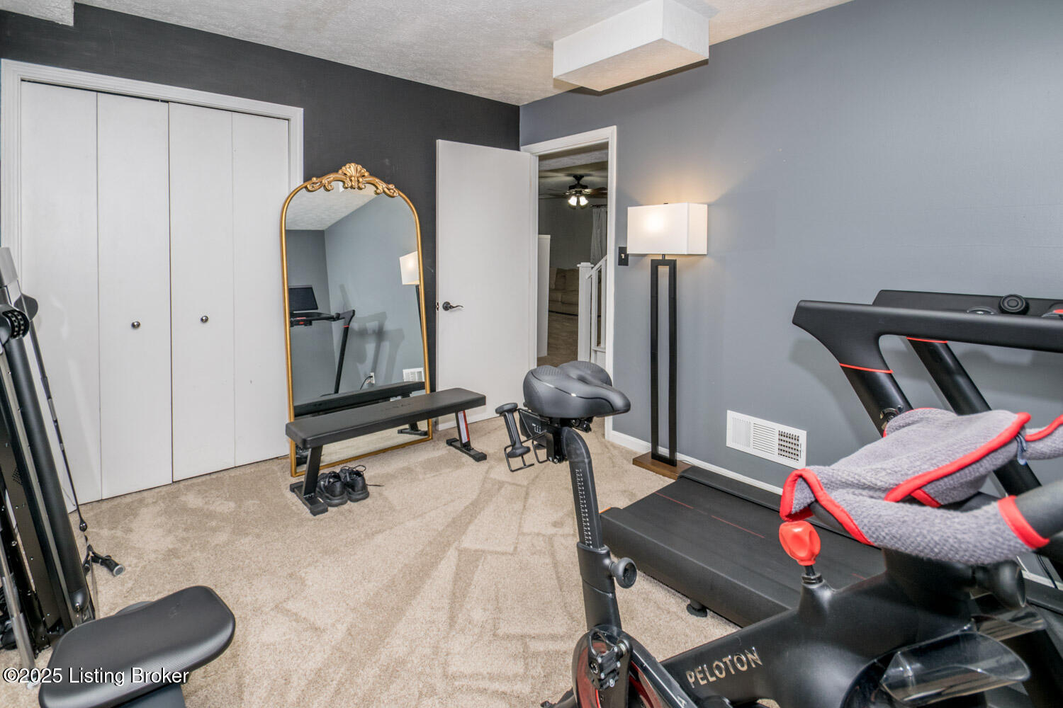 9008 Sandwich Pl, Louisville, Pennsylvania image 38