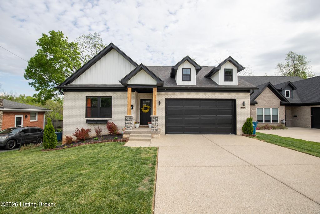 Photo of 5909 Bay Pine Dr, Louisville, KY 40219 (MLS # 1714276)