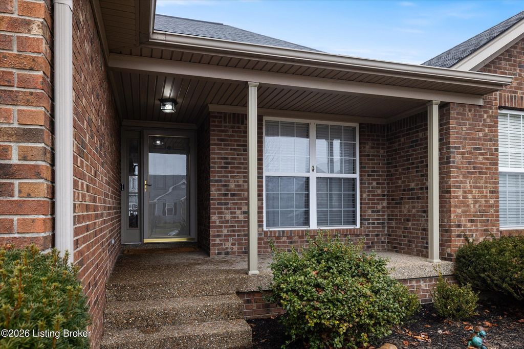 Photo of 11404 Cassidy Ln, Louisville, KY 40229 (MLS # 1709394)