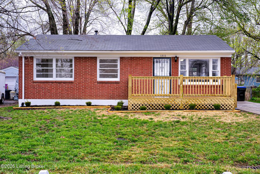 Photo of 1311 Scholar St, Louisville, KY 40213 (MLS # 1712956)