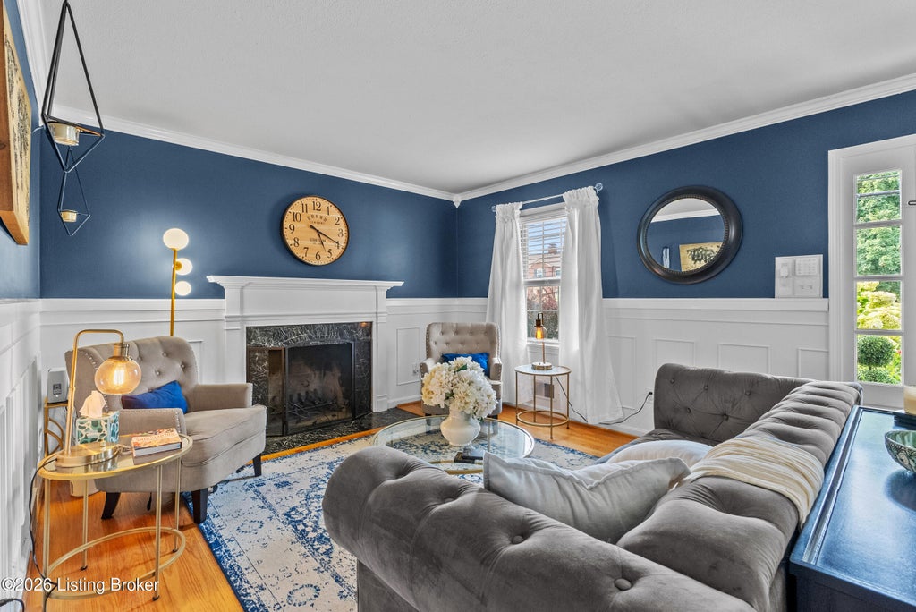 Photo of 2624 Taylorsville Rd, Louisville, KY 40205 (MLS # 1724757)