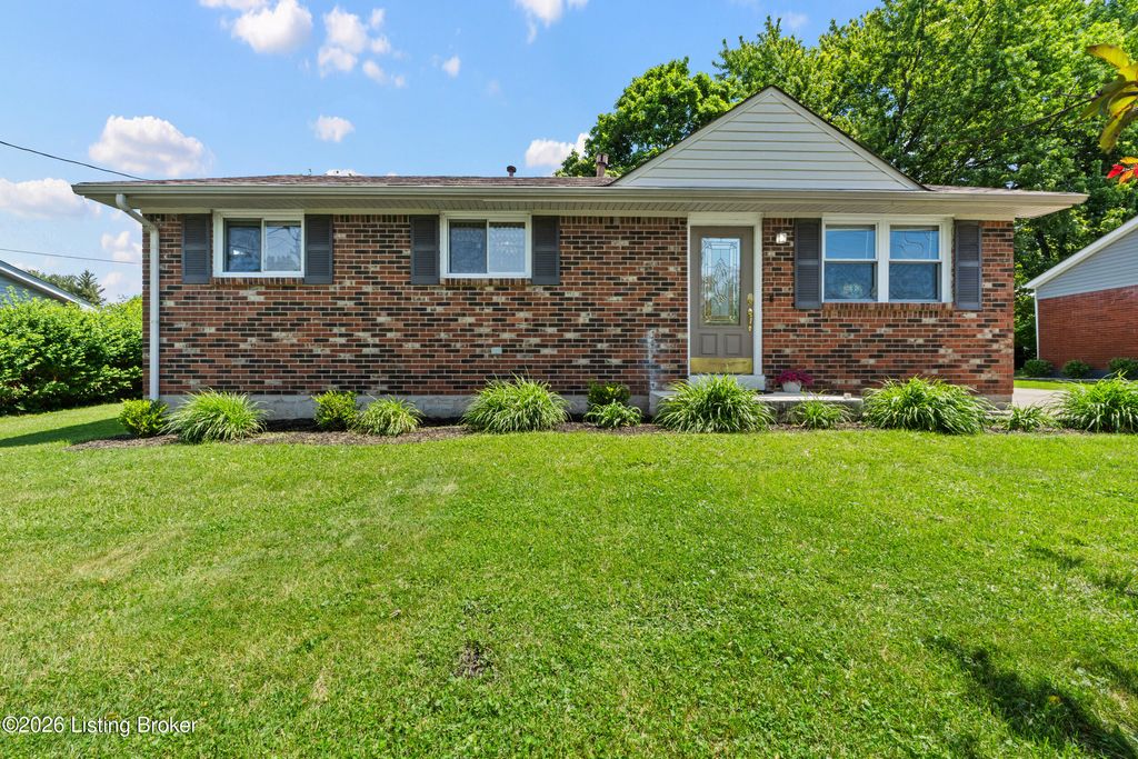Photo of 122 Henry St, Eminence, KY 40019 (MLS # 1717104)