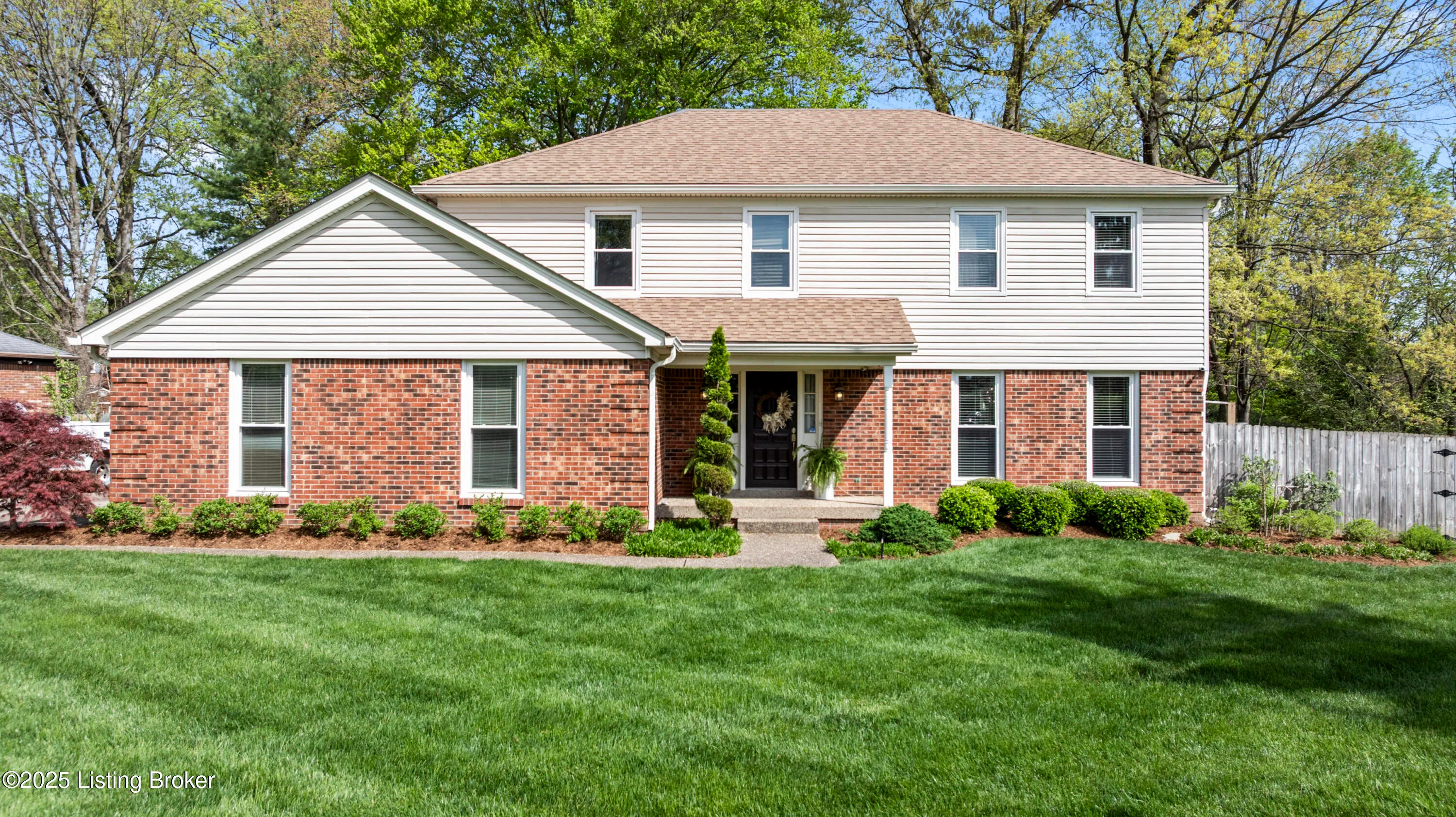 Louisville, Kentucky 40241, United States, 4 Bedrooms Bedrooms, ,3 BathroomsBathrooms,Residential,Pending,119516