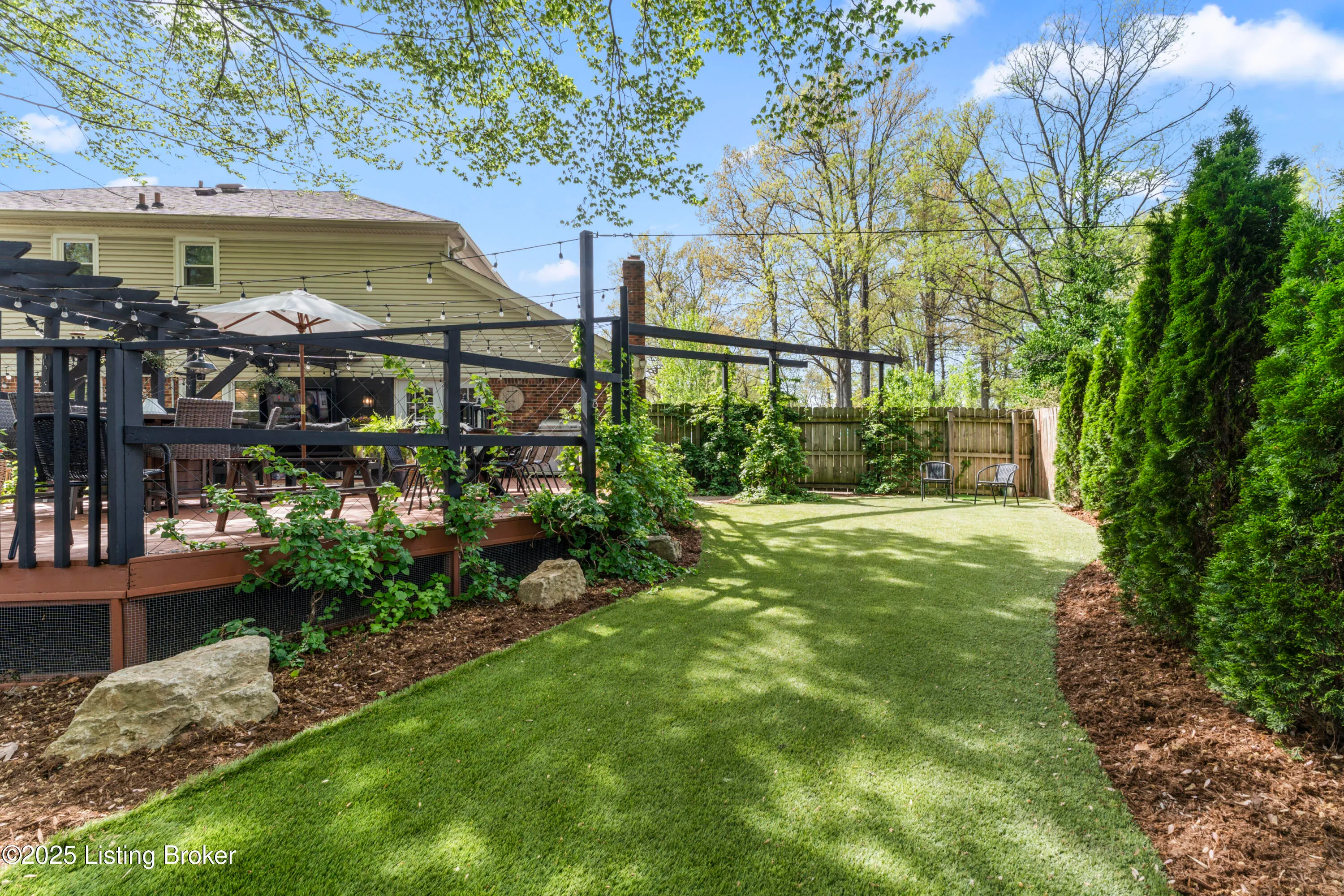 Louisville, Kentucky 40241, United States, 4 Bedrooms Bedrooms, ,3 BathroomsBathrooms,Residential,Pending,119516