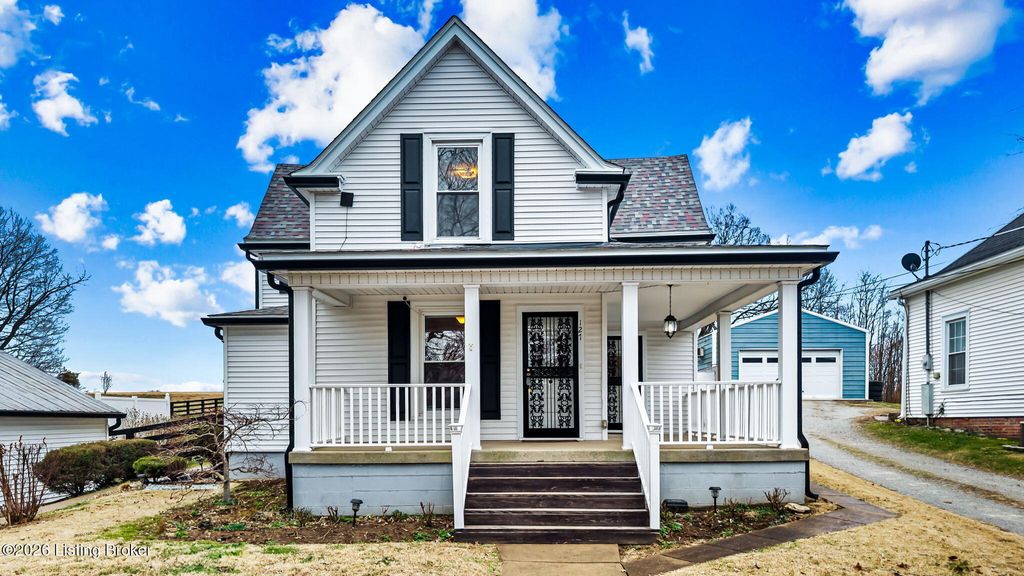 Photo of 127 McKay Ave, Bloomfield, KY 40008 (MLS # 1706484)