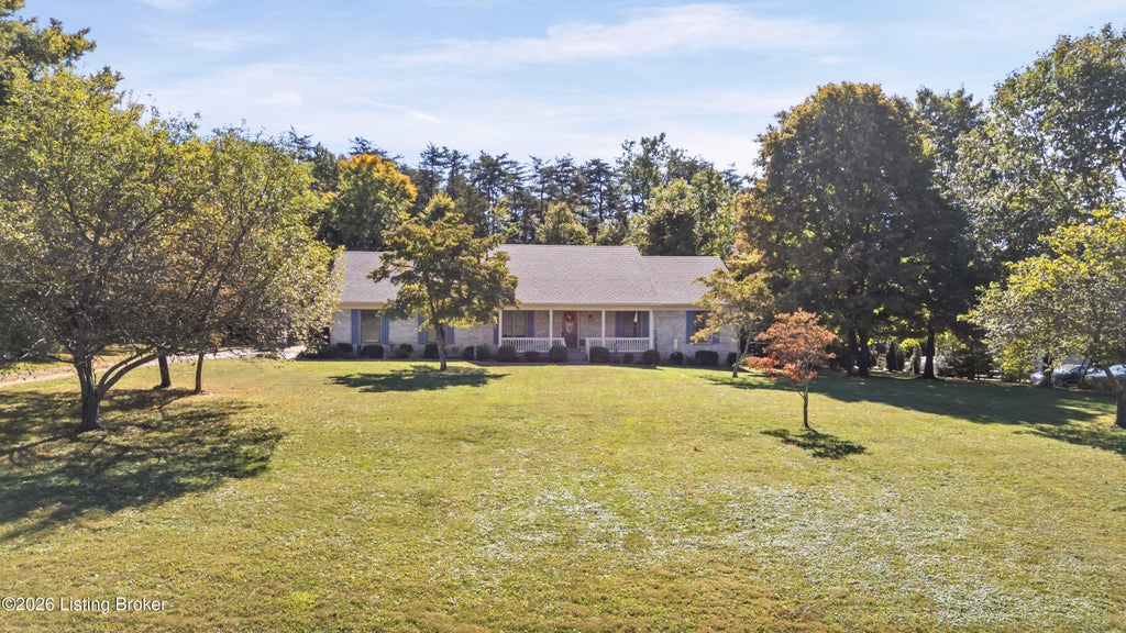 Photo of 453 Laverne Ct, Mt Washington, KY 40047 (MLS # 1731027)