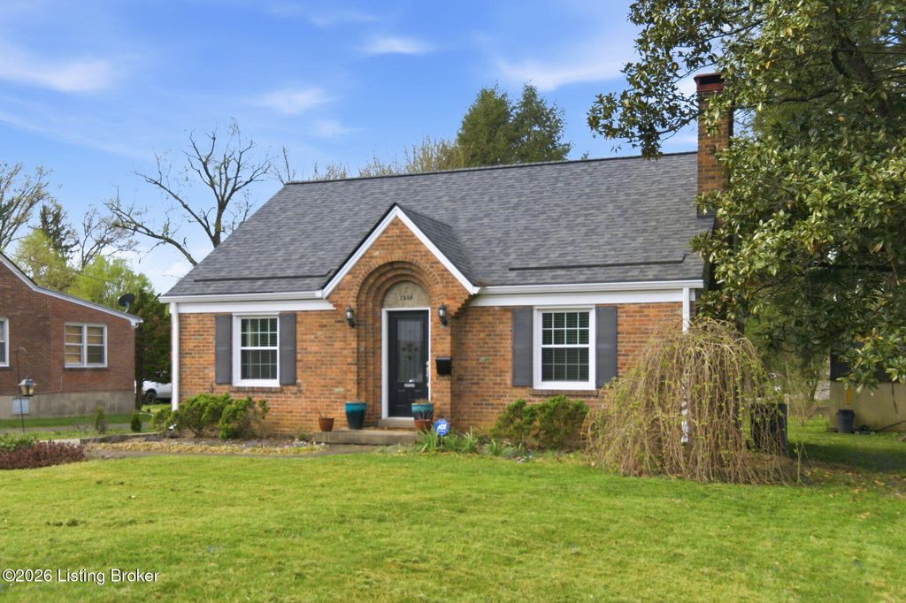 Photo of 2808 Arlington Rd, Louisville, KY 40220 (MLS # 1713365)