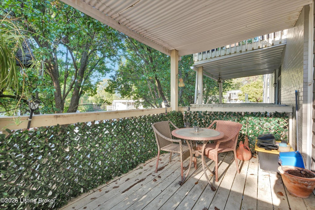 Photo of 1815 Gardiner Ln #APT K90, Louisville, KY 40205 (MLS # 1732469)