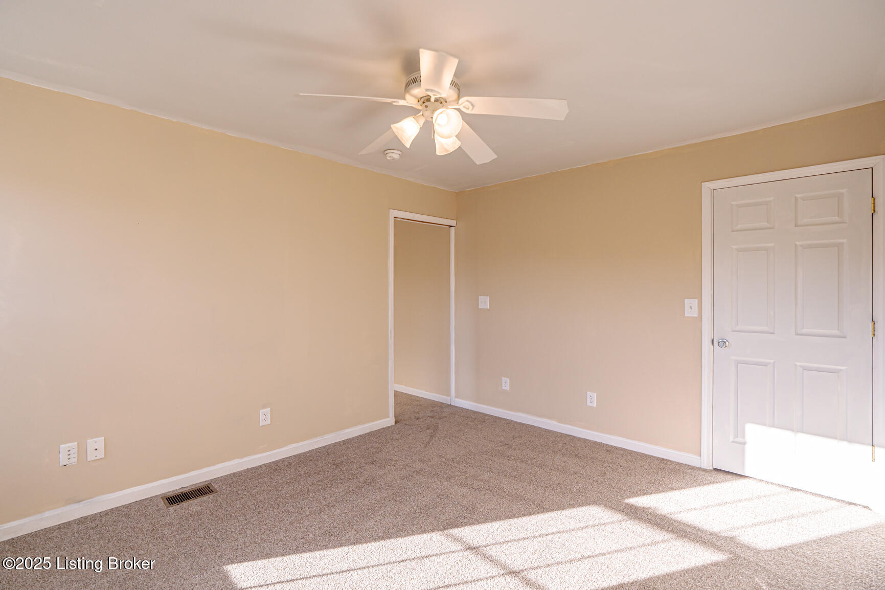 3003 Falcon Ct, Shelbyville, Kentucky image 20