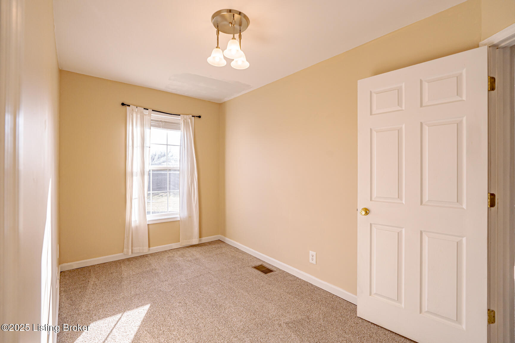 3003 Falcon Ct, Shelbyville, Kentucky image 18
