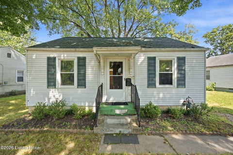 Photo of 1047 Seelbach Ave, Louisville, KY 40215 (MLS # 1730243)