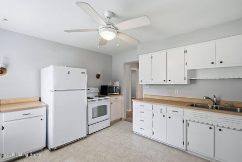 Tiny photo for 1047 Seelbach Ave, Louisville, KY 40215 (MLS # 1730243)