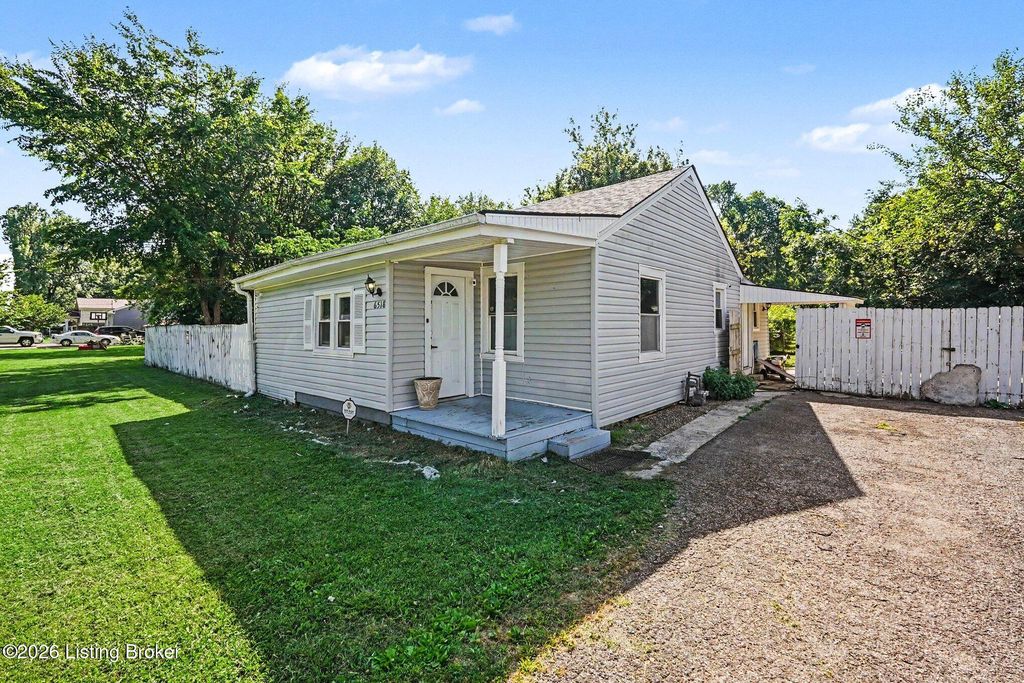 Photo of 6518 Elmwood St, Louisville, KY 40216 (MLS # 1719811)