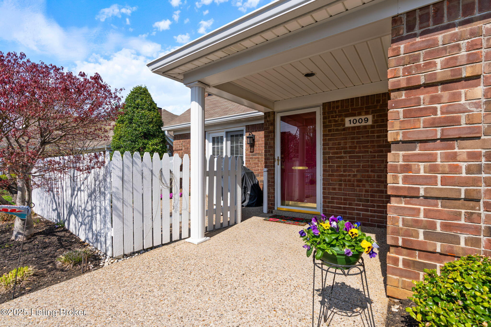 1009 Garden Pointe Pl, Louisville, Kentucky image 2