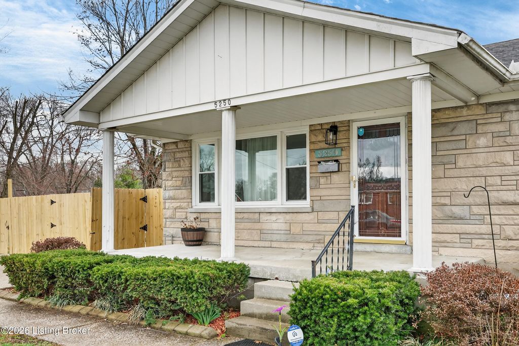 Photo of 5250 Julia Rd, Louisville, KY 40258 (MLS # 1710943)