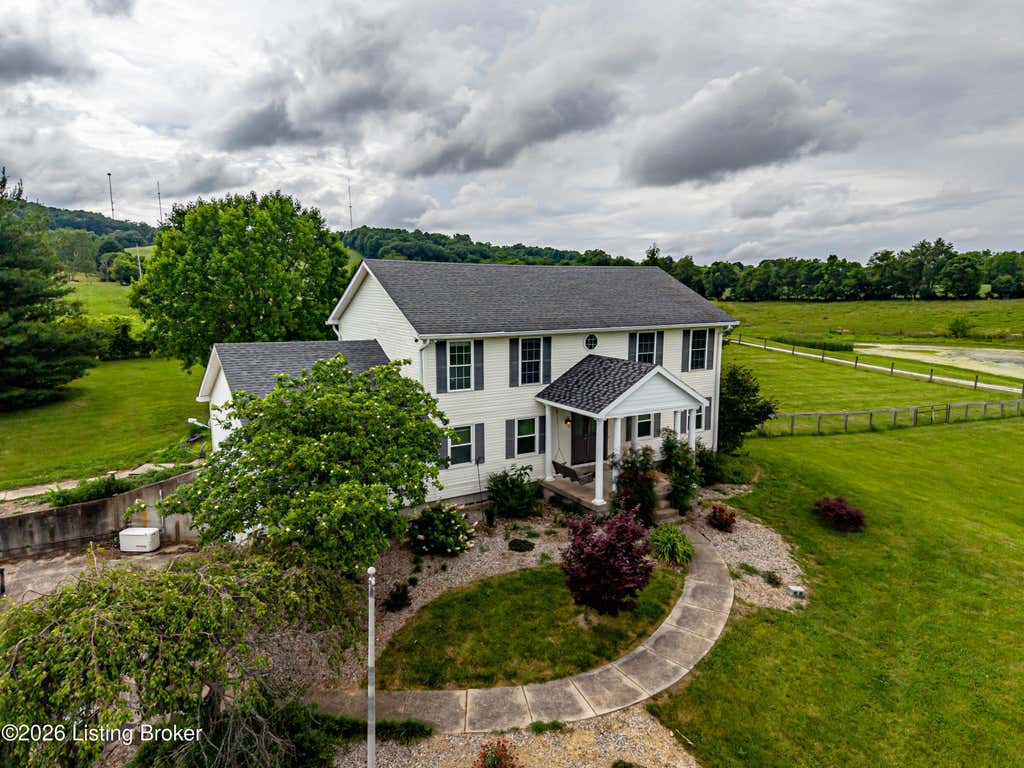 Photo of 883 Buzzard Roost Rd, Shelbyville, KY 40065 (MLS # 1720044)