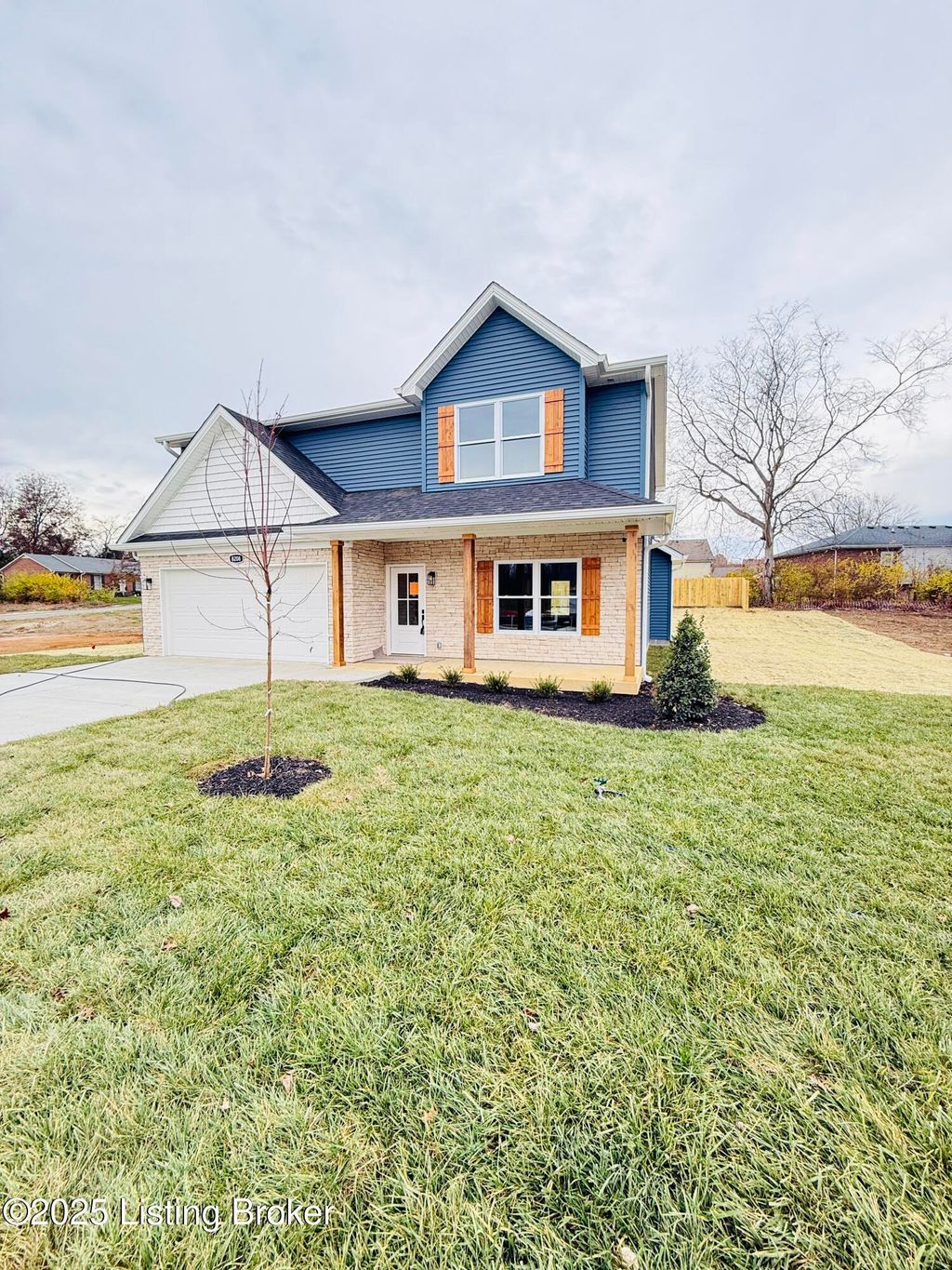 Photo of 8208 Roseborough Rd, Louisville, KY 40228 (MLS # 1704250)
