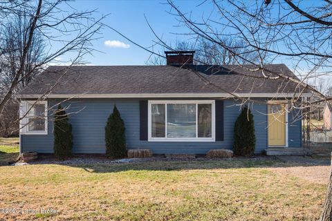 Photo of 200 Cardinal Dr, Simpsonville, KY 40067 (MLS # 1707097)