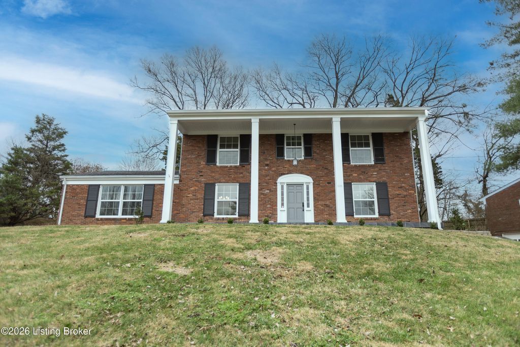 Photo of 1105 Old Cannons Ln, Louisville, KY 40207 (MLS # 1715488)
