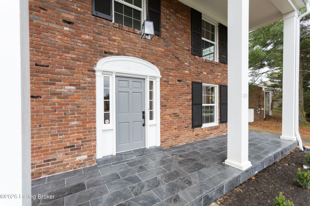 Photo of 1105 Old Cannons Ln, Louisville, KY 40207 (MLS # 1715488)