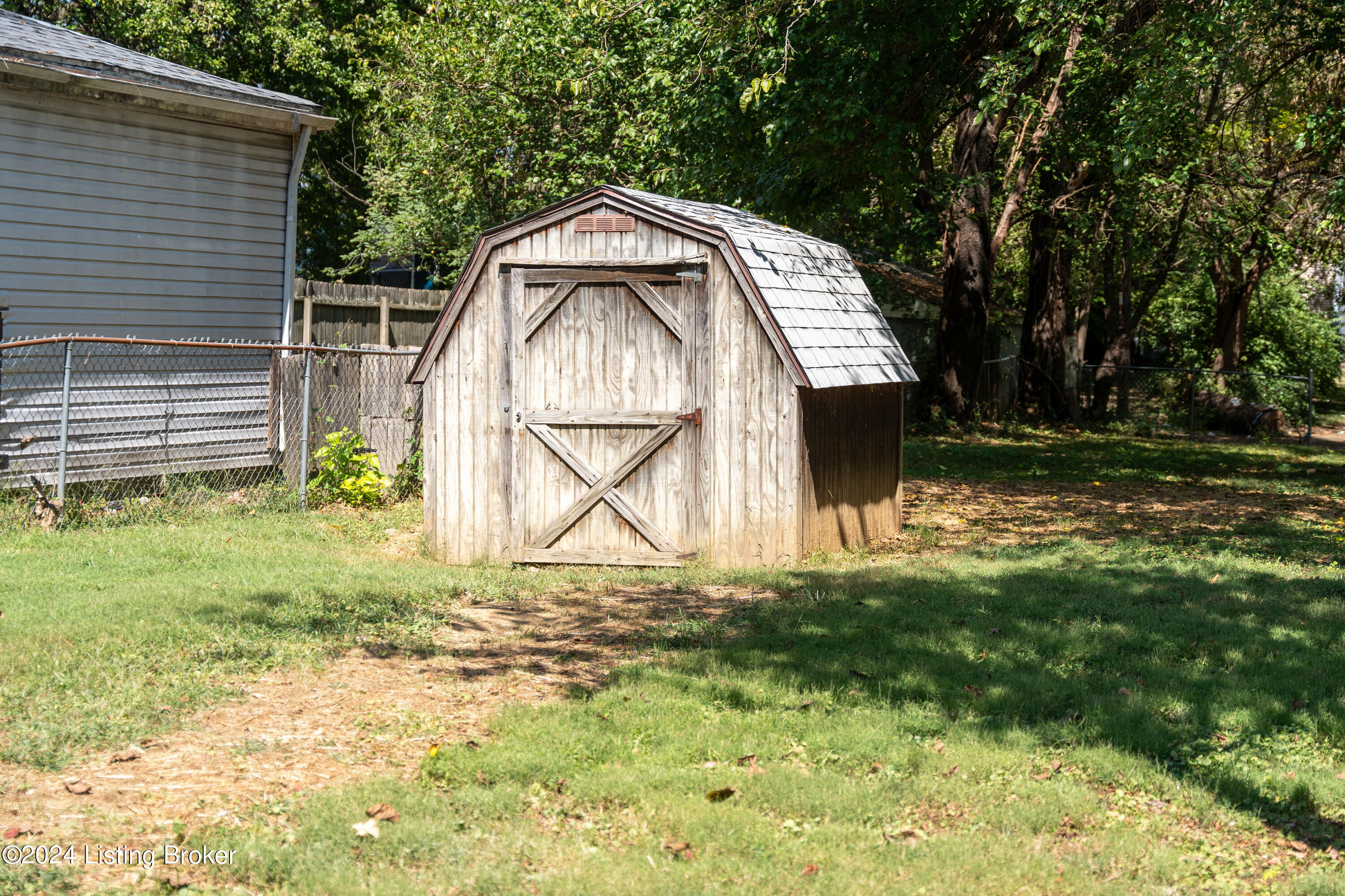 2505 Cedar St, Louisville, Kentucky image 36