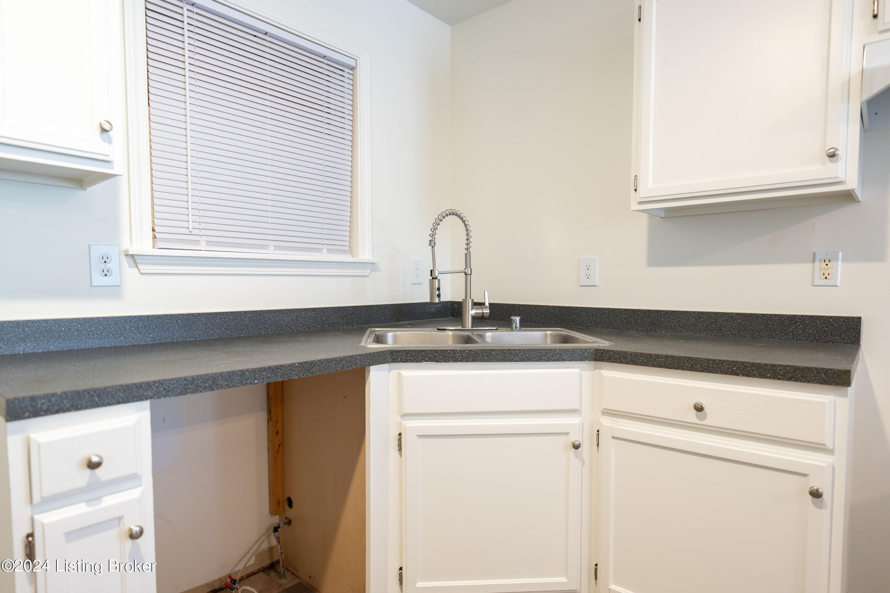2505 Cedar St, Louisville, Kentucky image 11