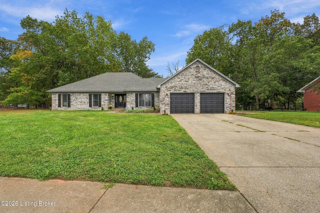 Photo of 181 Jasper Ln, Mt Washington, KY 40047 (MLS # 1732824)