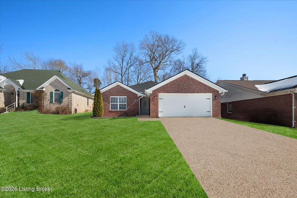 Photo of 308 River Edge Dr, Shepherdsville, KY 40165 (MLS # 1708939)