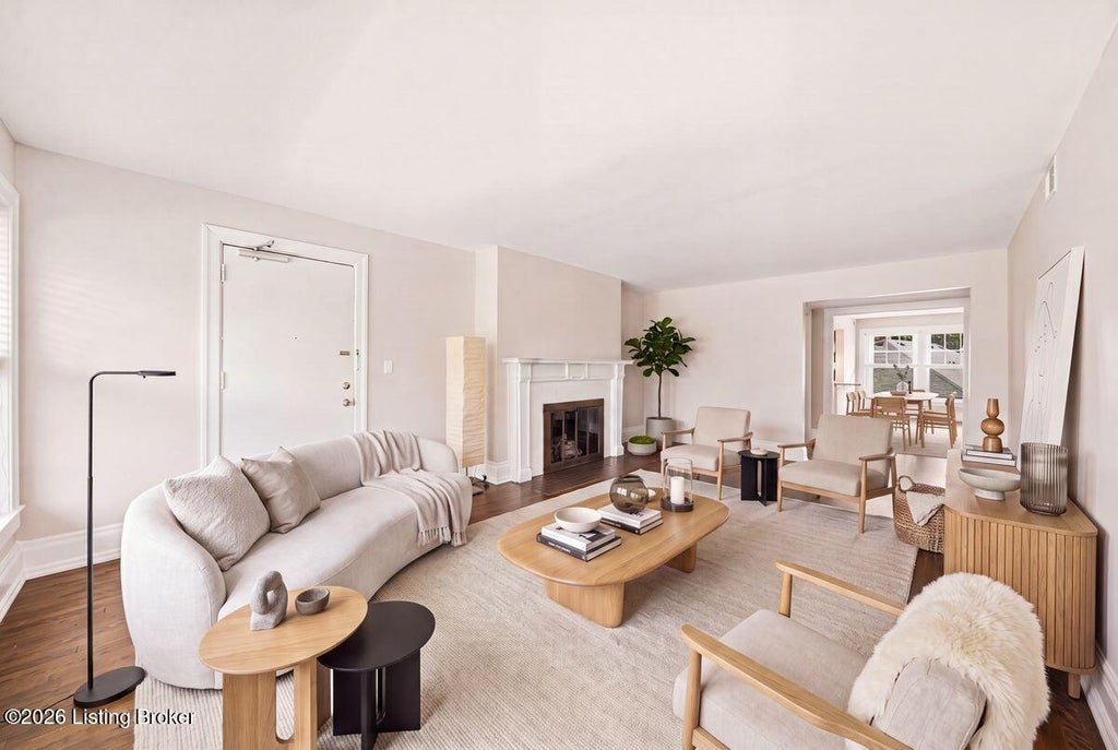 Photo of 1971 Bardstown Rd #APT 7, Louisville, KY 40205 (MLS # 1713099)