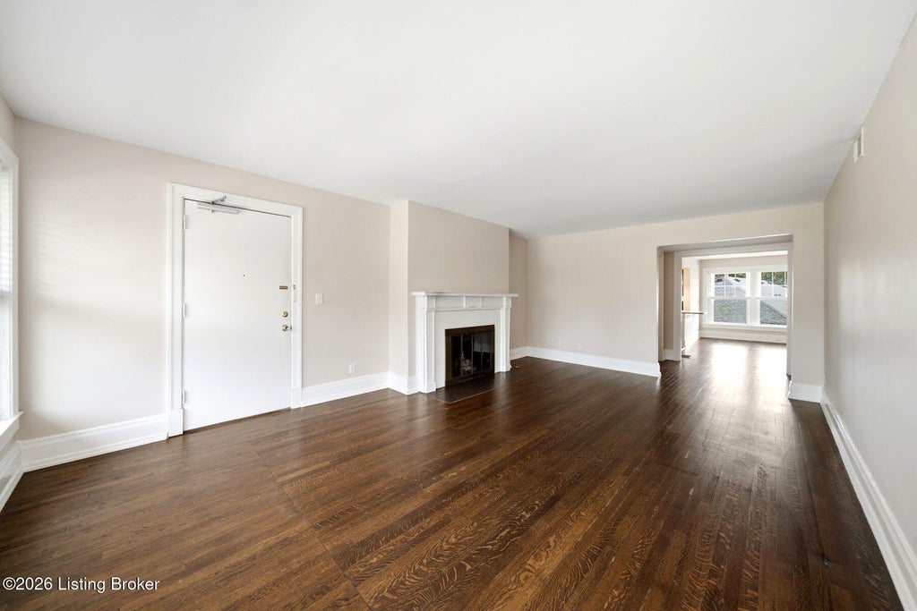 Photo of 1971 Bardstown Rd #APT 7, Louisville, KY 40205 (MLS # 1713099)